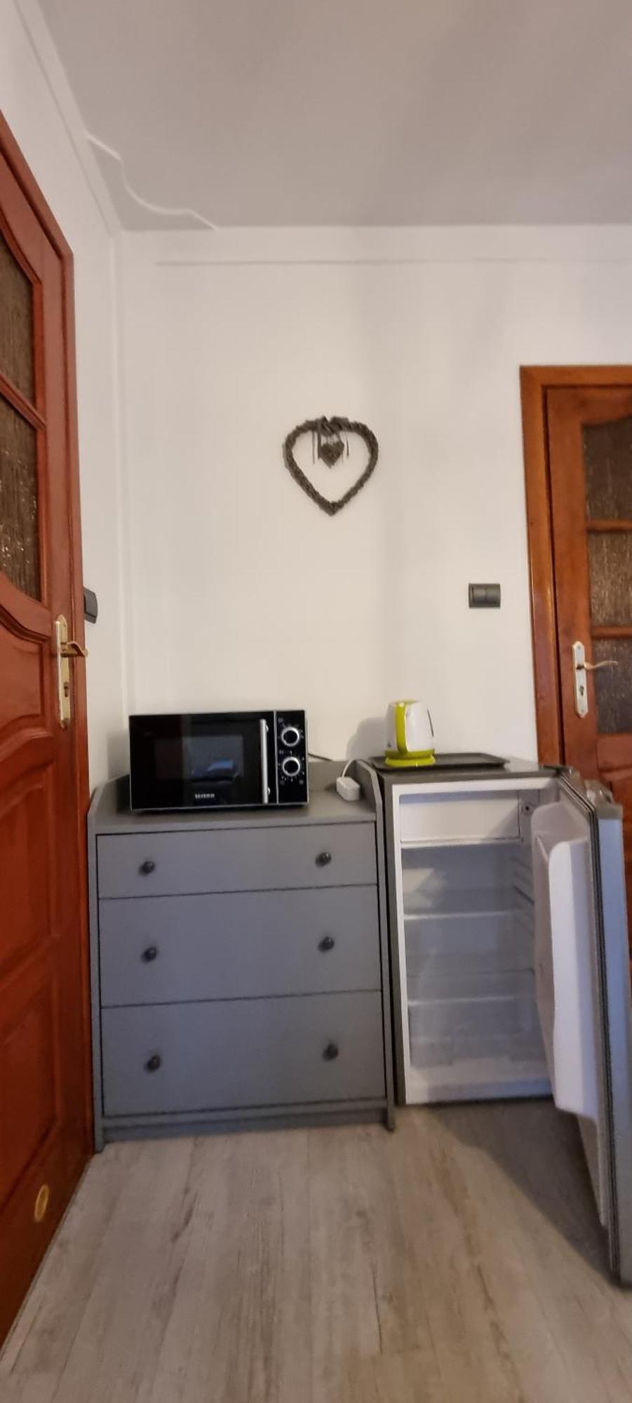 Noclegi Bud-Len Świebodzice Esterno foto